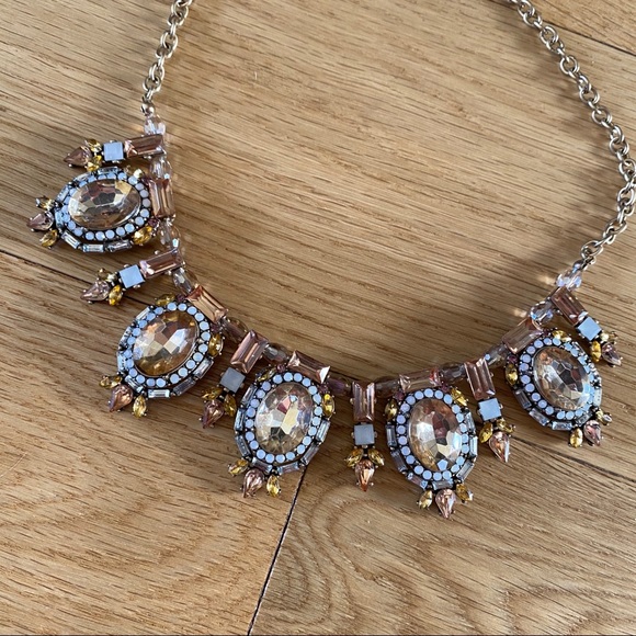 unmarked Jewelry - NWOT Gem Statement Necklace